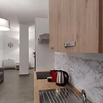 Appartement Turati 2 *